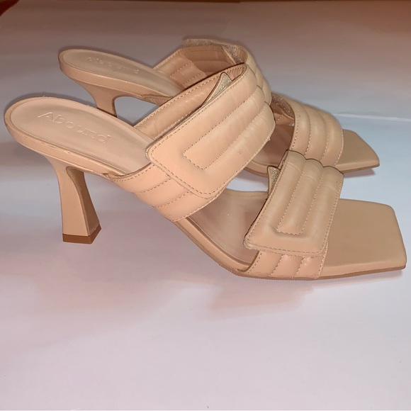 Abound sandals size 8.5 - Picture 2 of 9